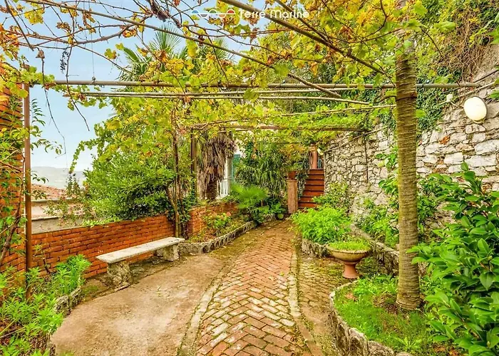 Corte Del Poeta, Terremarine Vezzano Ligure